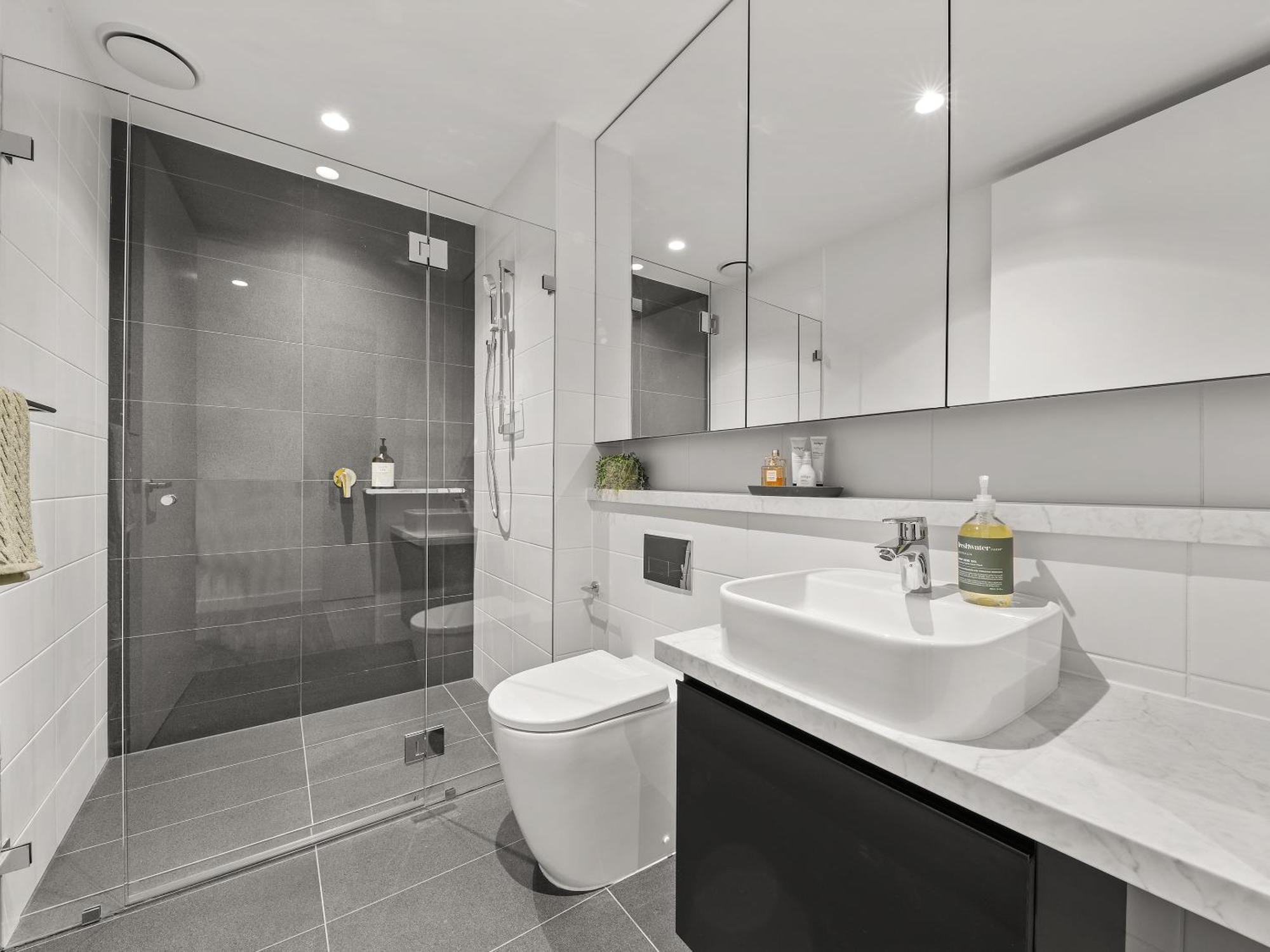 Rambla At Solarino House Aparthotel Melbourne Exterior photo